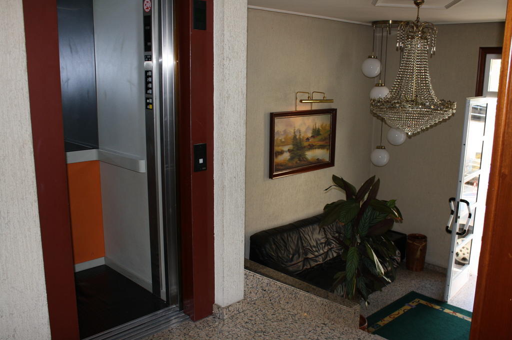 Hotel Cristaleiro Гондомар Екстериор снимка
